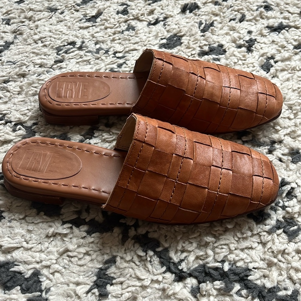 Frye Cara Woven
